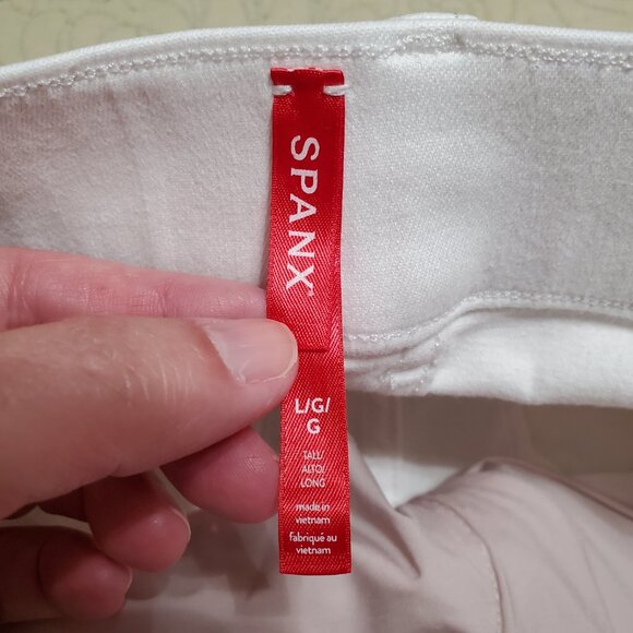 SPANXshape EveryWear Cropped Wide Leg Jeans with Patch Pockets White - Picture 9 of 15